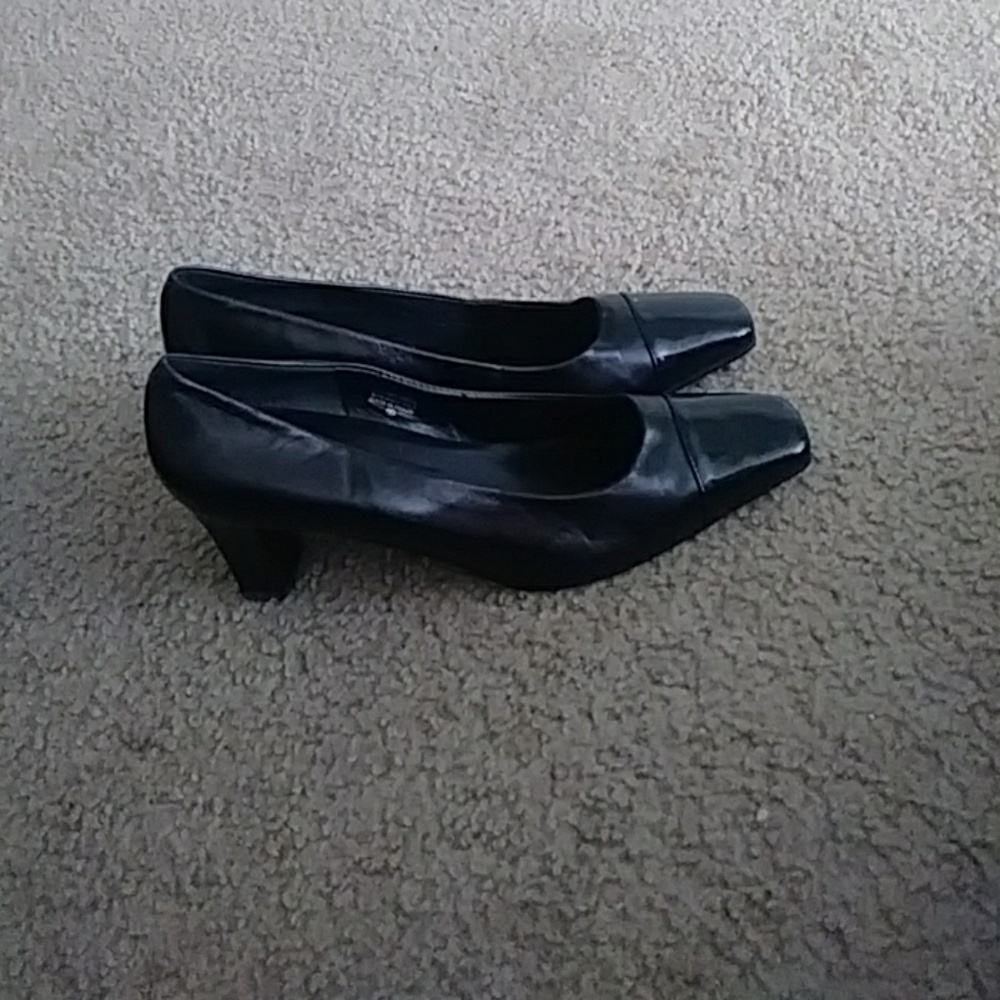 Ladies shoes